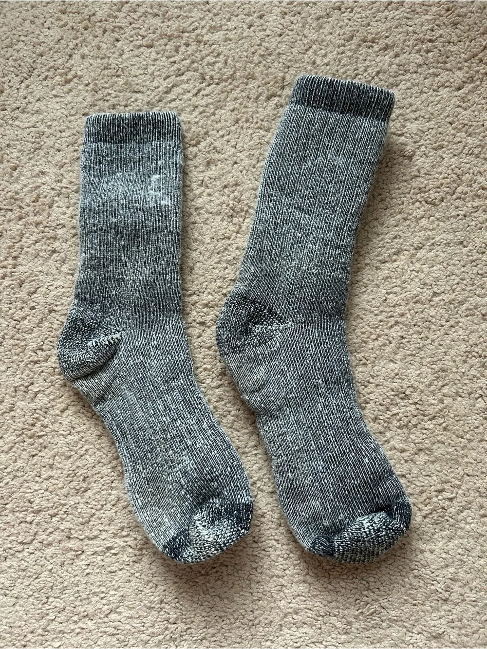 Alvada Mens Merino Wool Crew Socks Thermal and Warm Socks for Winter Work Hiking